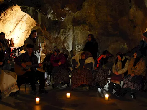 Mladecská jeskyne hostí sobotní koncert