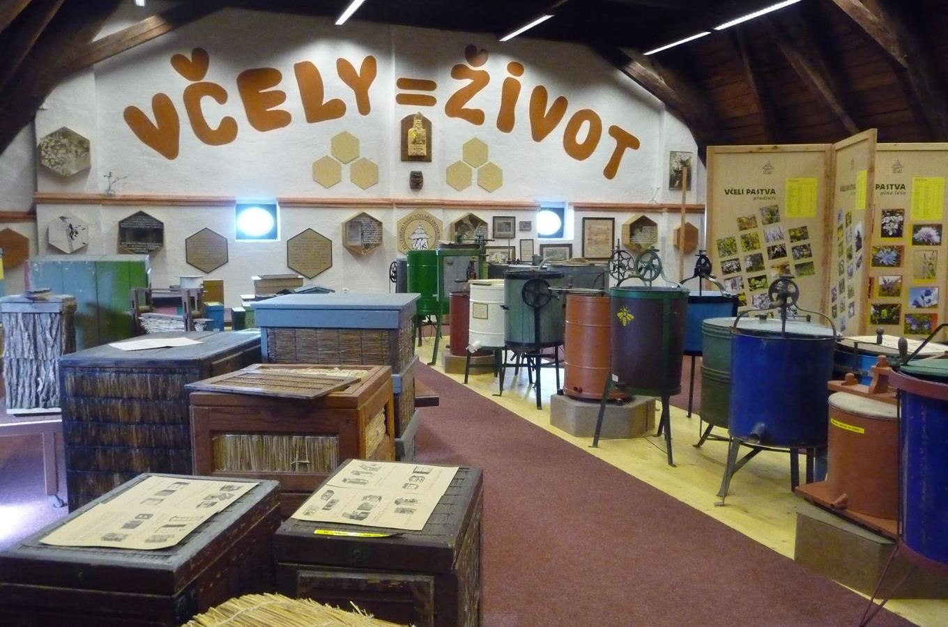 Včelařské muzeum a skanzen v Chlebovicích
