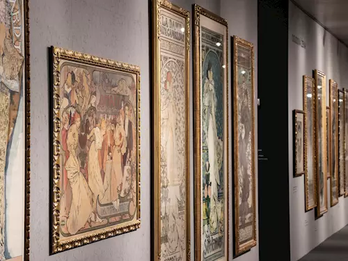Alfons Mucha: Dva světy – unikátní výstava v Brně