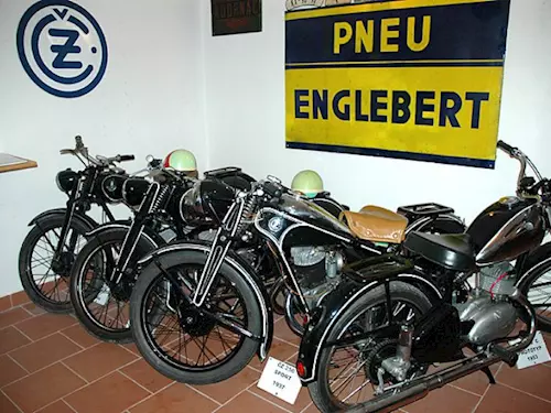 Muzeum motocyklů v Oselcích
