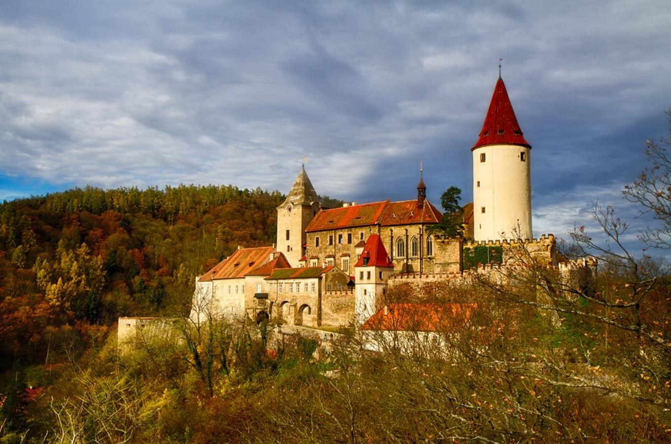 Prohlídky hradu Křivoklátu lákají po celý rok
