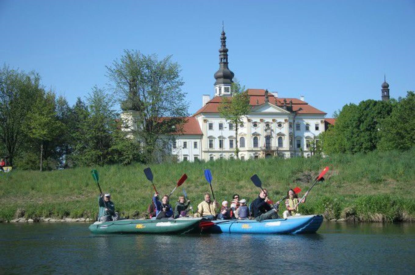 Vyhlídkové plavby na raftech historickou Olomoucí