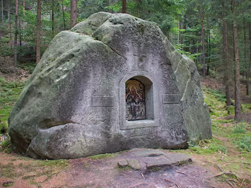 Výklenková kaple Posledního soudu v Jetřichovických skalách 