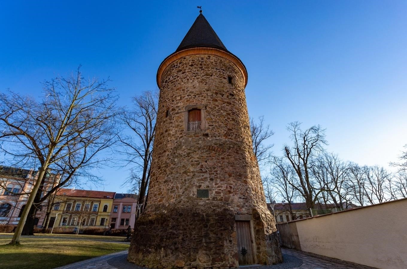 Věž Okrouhlice a městské opevnění v Klatovech