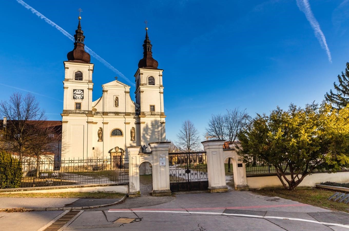 Dominikánský kostel a klášter Nanebevzetí Panny Marie v Uherském Brodě