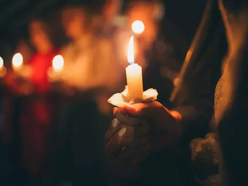 15 tipů, kde navštívit Půlnoční mše a další sváteční vigilie v Praze