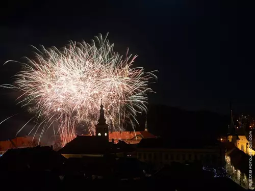 Novoroční ohňostroj ve Slaném