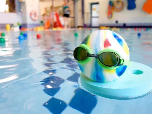 Juklík pořádá volné lekce zábavného plavání