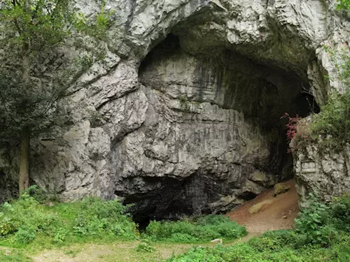 Dům přírody Moravského krasu – Jeskyně Býčí skála ve svých dějích a pradějích