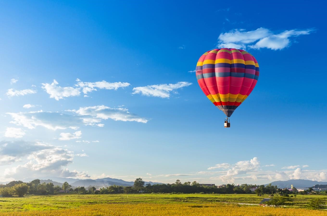 Letadla, vrtulníky a balony: 10 tipů na vyhlídkové lety