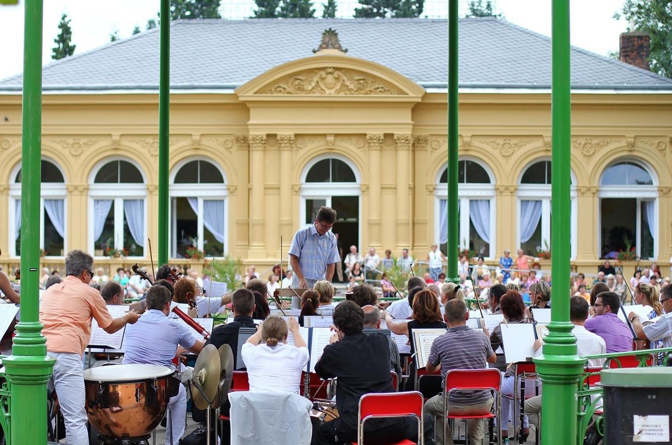 Nedělní promenádní koncerty v Olomouci