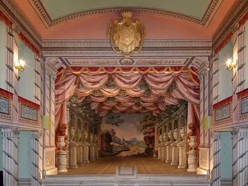 Barokní zámecké divadélko v Litomyšli