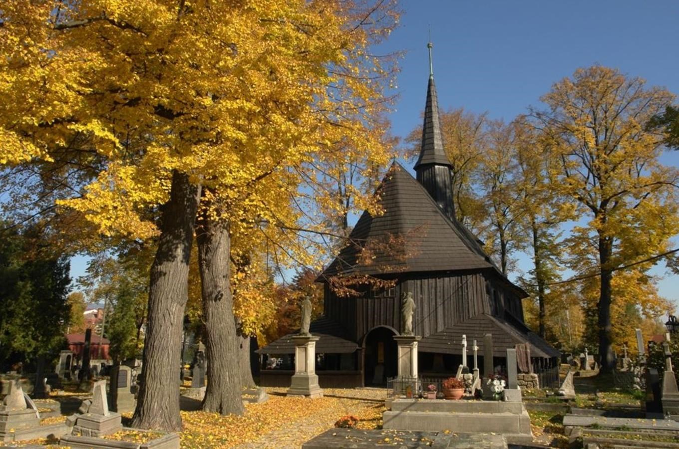 Hřbitovní kostel Panny Marie v Broumově - unikátní památka lidové architektury