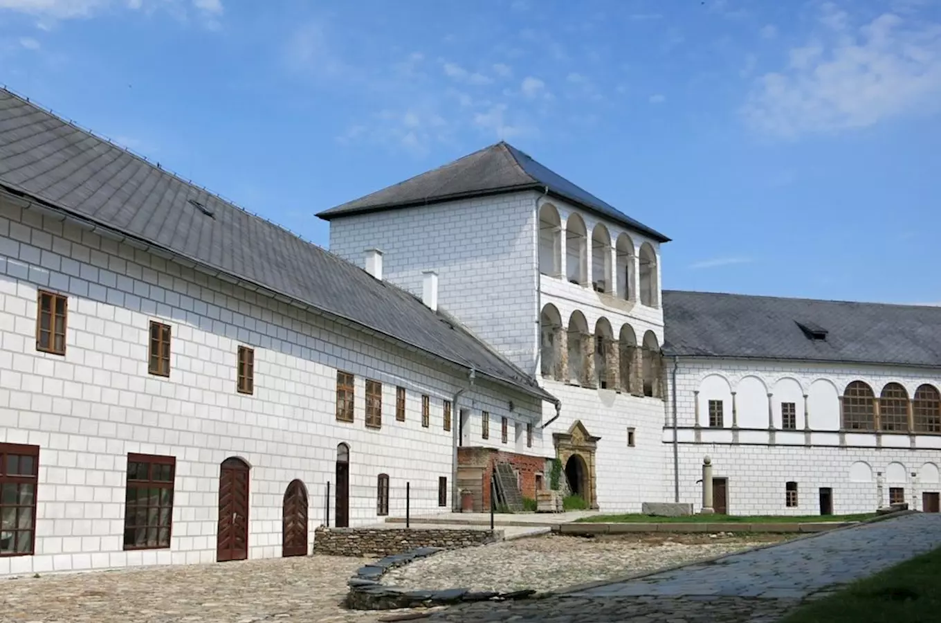 Zrekonstruovaný renesanční zámek Kolštejn ožívá ve čtyřhvězdičkový historický hotel