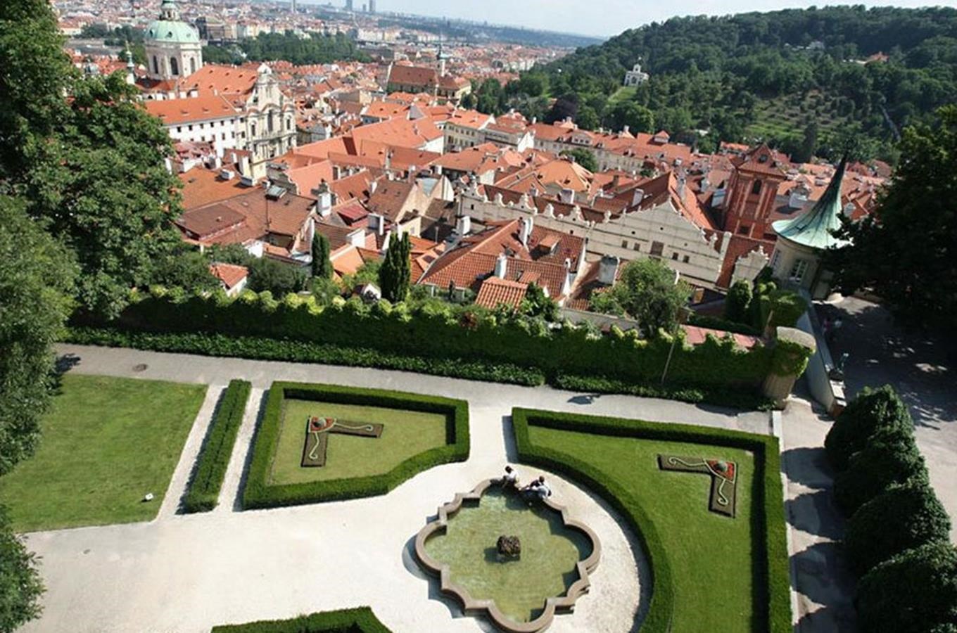 Jižní zahrady Pražského hradu jsou otevřeny všem milovníkům zeleně