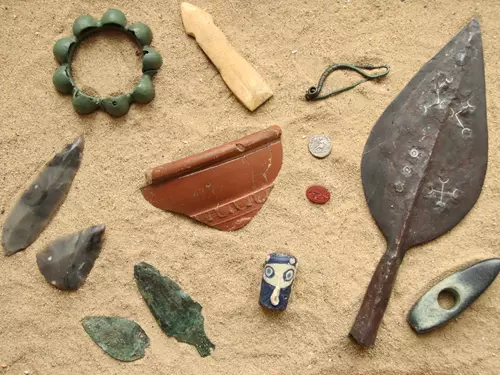 Mezinárodní den archeologie – Od pazourku k sigillatě