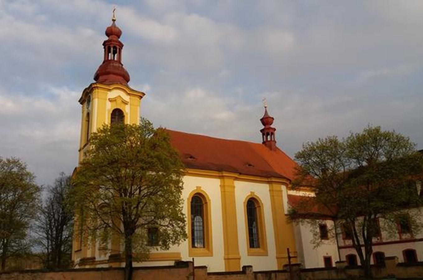 Kostel Panny Marie Sedmibolestné a klášter v Rabštejně nad Střelou