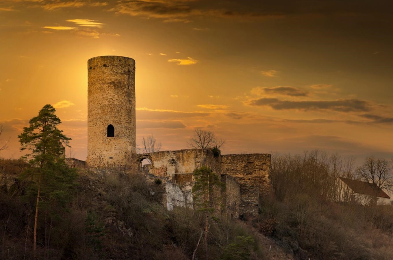 Gotický hrad Dobronice 