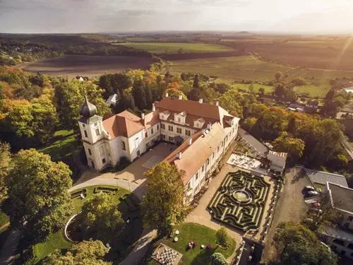 Bludiště a labyrinty na zámku Loučeň – unikát, jaký jinde v Evropě nenajdete