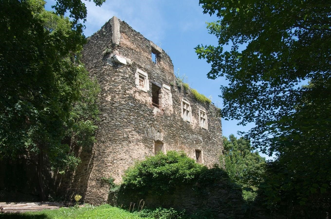Zřícenina hradu Nový Hrádek v Podyjí
