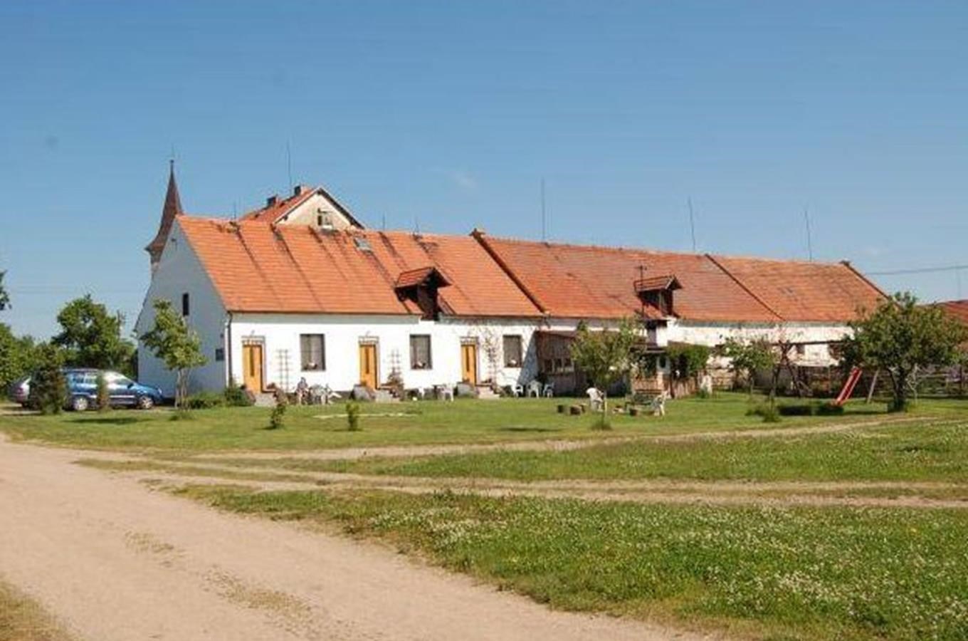 Farma Hedecko - rodinná farma nedaleko Rakovníka