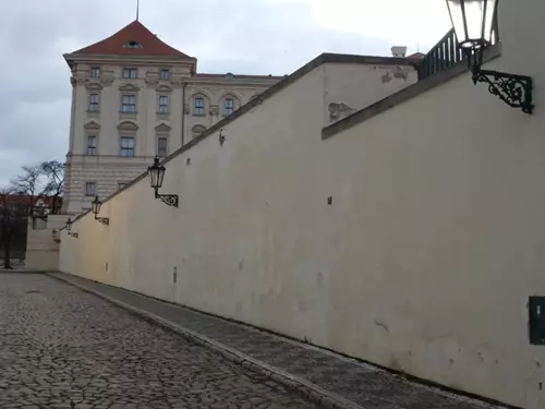 Do zahrady Černínského paláce – komentovaná prohlídka