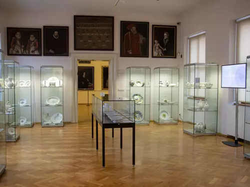 Novokřtěnci a jejich keramické řemeslo – výstava v Lobkowiczkém paláci