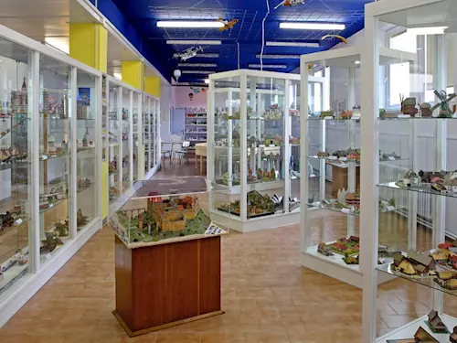 Muzeum papírových modelů v Polici nad Metují