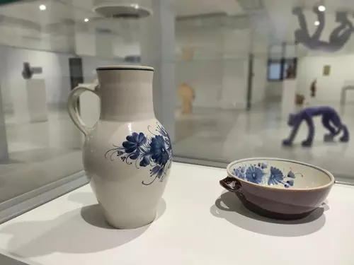 Současnost tradice: Stálá expozice keramiky ze sbírek Alšovy jihočeské galerie