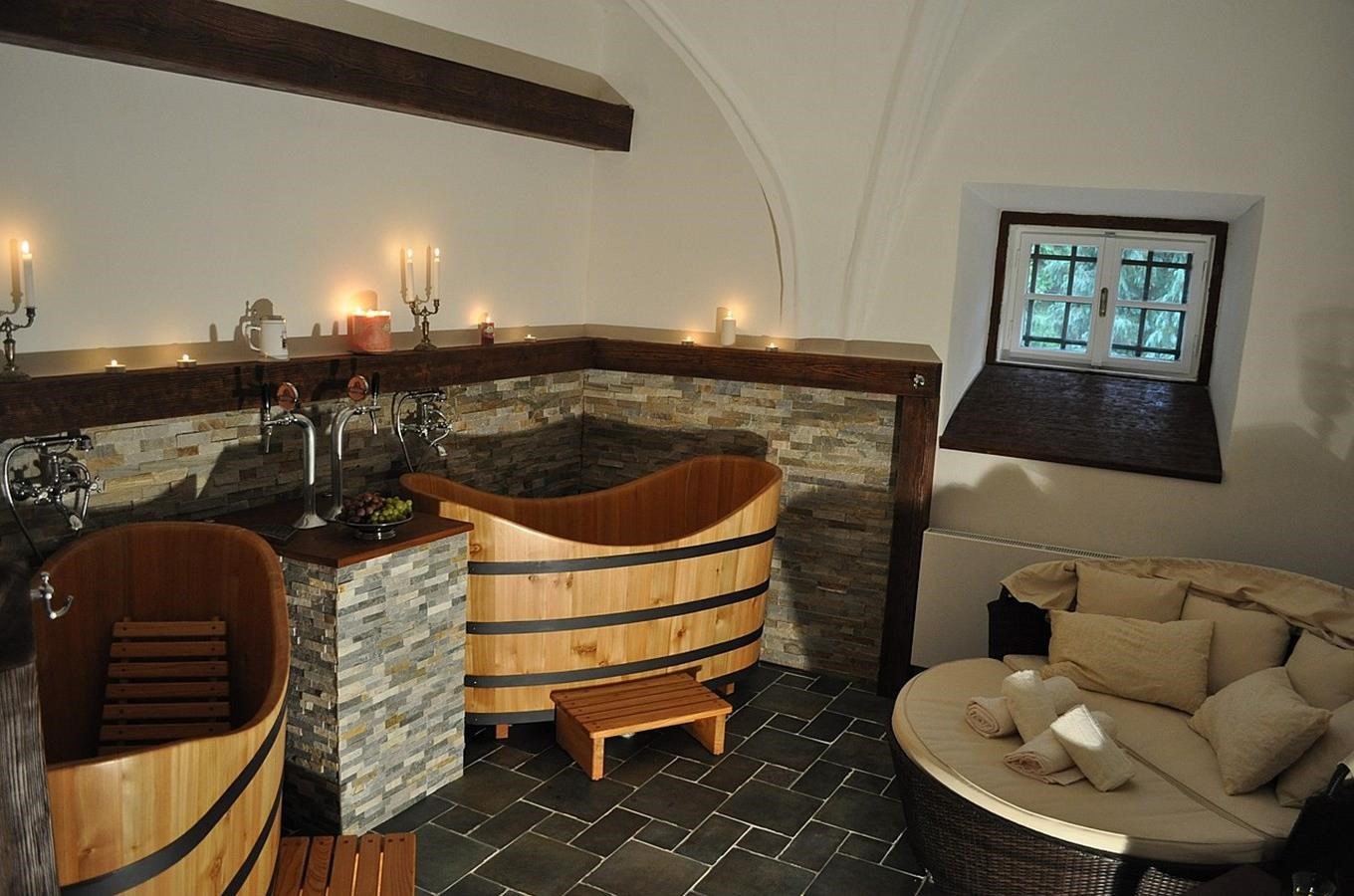 Zámecké koupele Klimkovice – relaxační vinné a pivní koupele