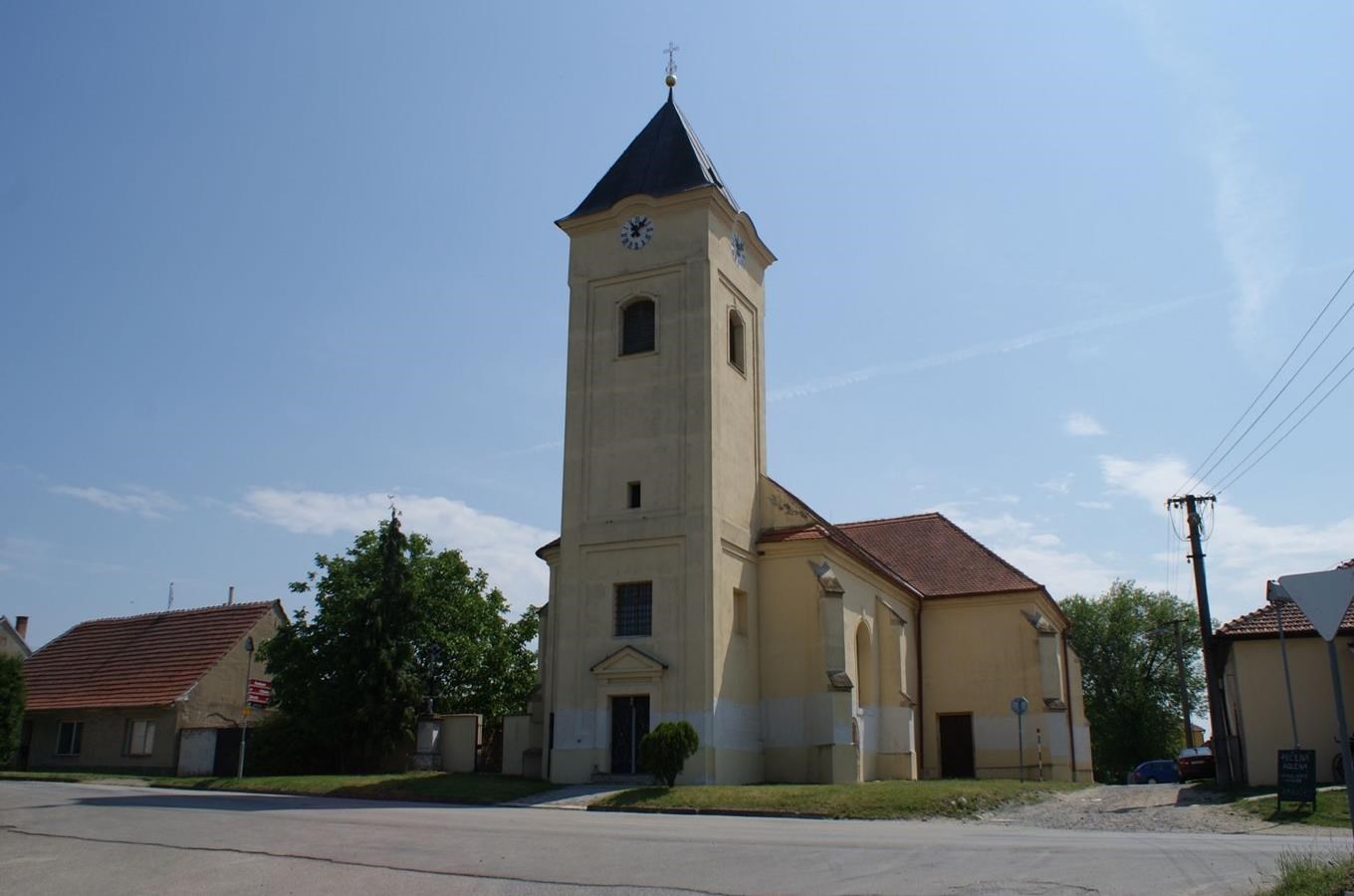 Kostel sv. Oldřicha a Metoděje ve Strachotíně