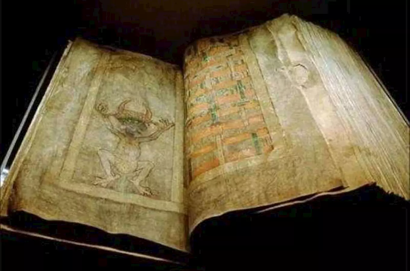 V Kyjove si prohlédnete unikátní Dáblovu bibli