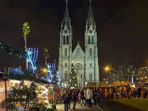 České vánoční trhy na náměstí Míru