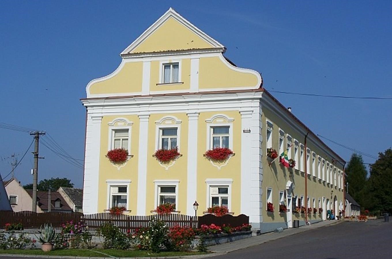 Barokní poštovní stanice ve Vratěníně