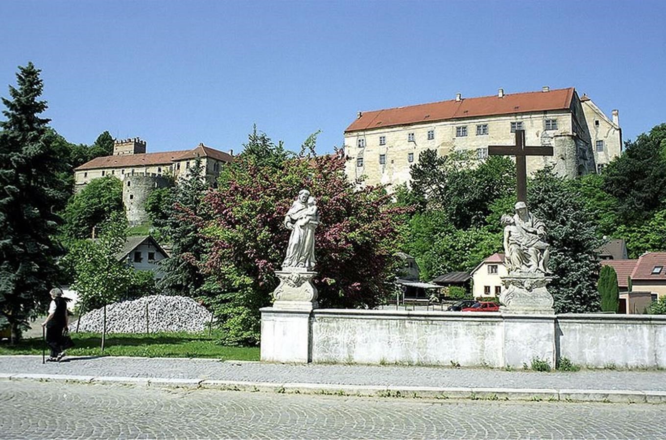 Barokní mosty se sochařskou výzdobou v Brtnici