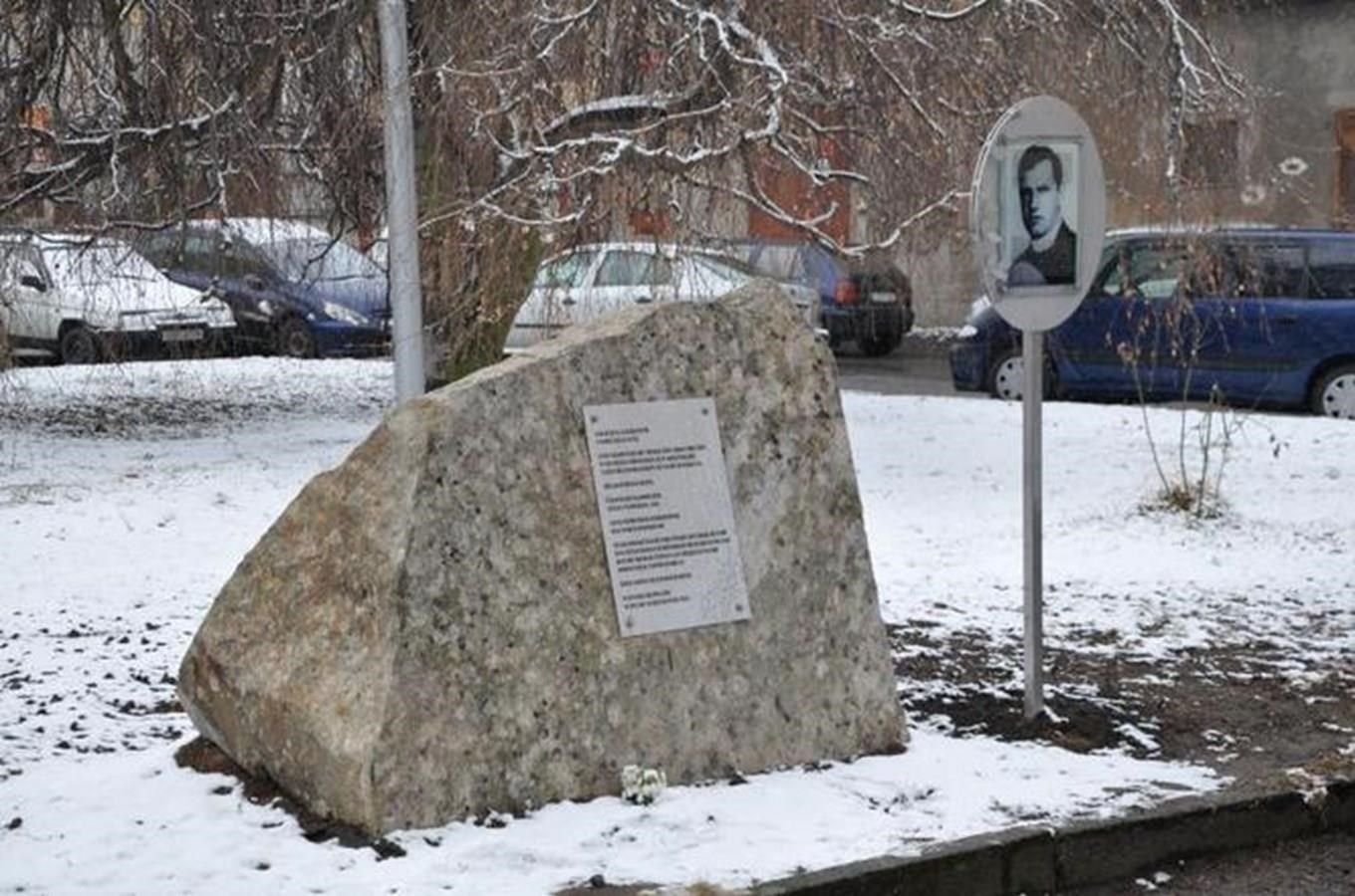 Památník  faráře Josefa Toufara v Ledči nad Sázavou 
