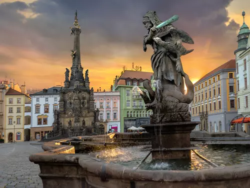 #světovéČesko a nejlepší kašny a fontány: zábavné sochy i umění pod širým nebem