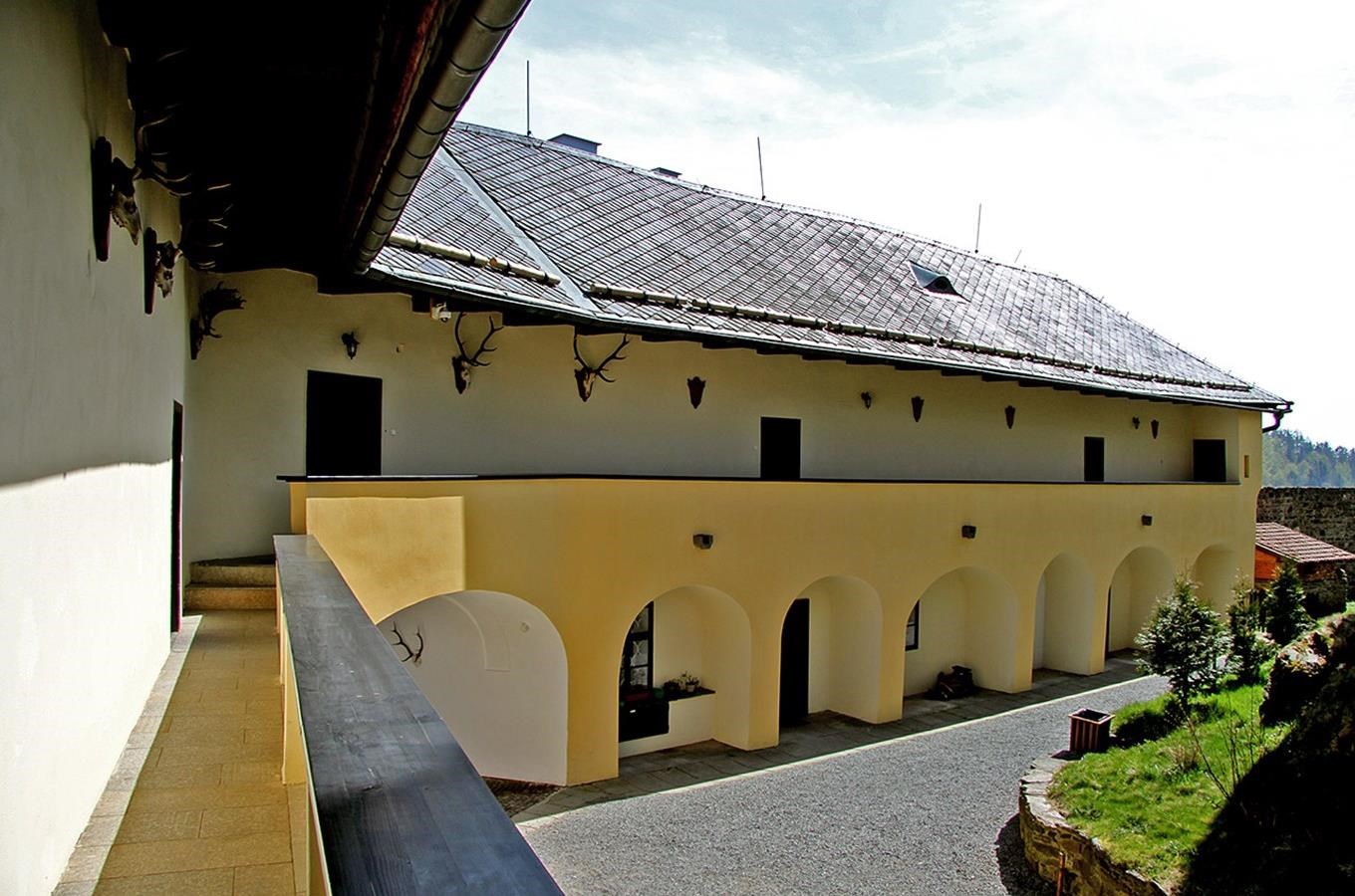 Hradní penzion Svojanov - ubytování přímo v areálu hradu