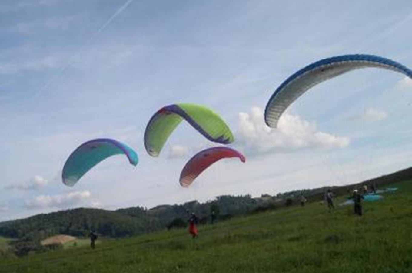 Roztáhněte svá křídla nad Valašskem - seznámení s paraglidingem