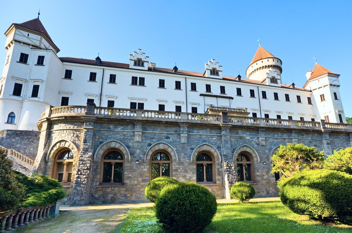Večerní prohlídky a otevření korkového pavilonu chystají na zámku Konopiště