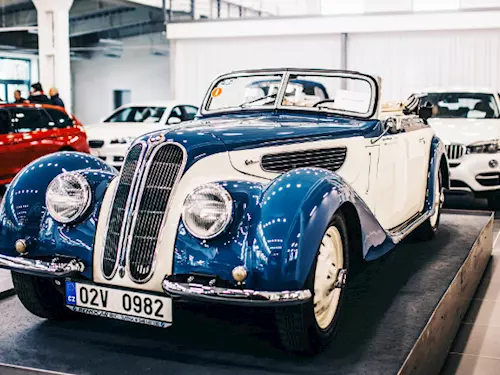 Muzeum historických vozů BMW v Brně