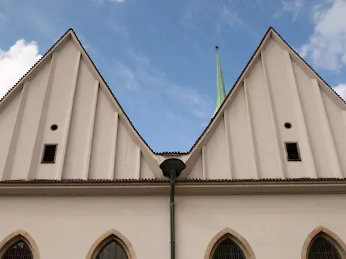 Betlémská kaple v Praze opet ožije svetelnou a hudební projekcí