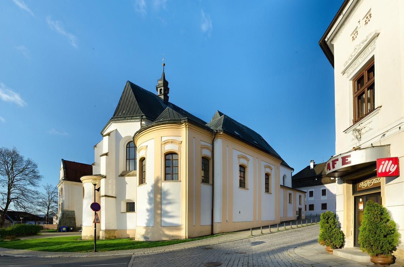 Klášterní kostel Zvěstování Panny Marie v Šumperk