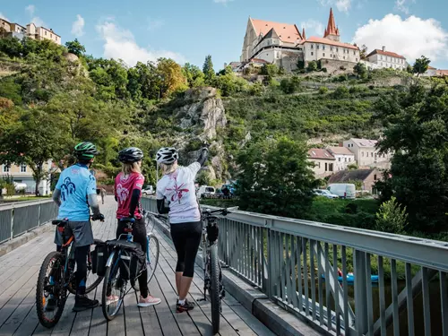 Krajem vína – Tour de burčák po vinařských stezkách Znojemska