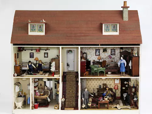 Small Worlds: Domečky pro panenky z Victoria&Albert Museum of Childhood 