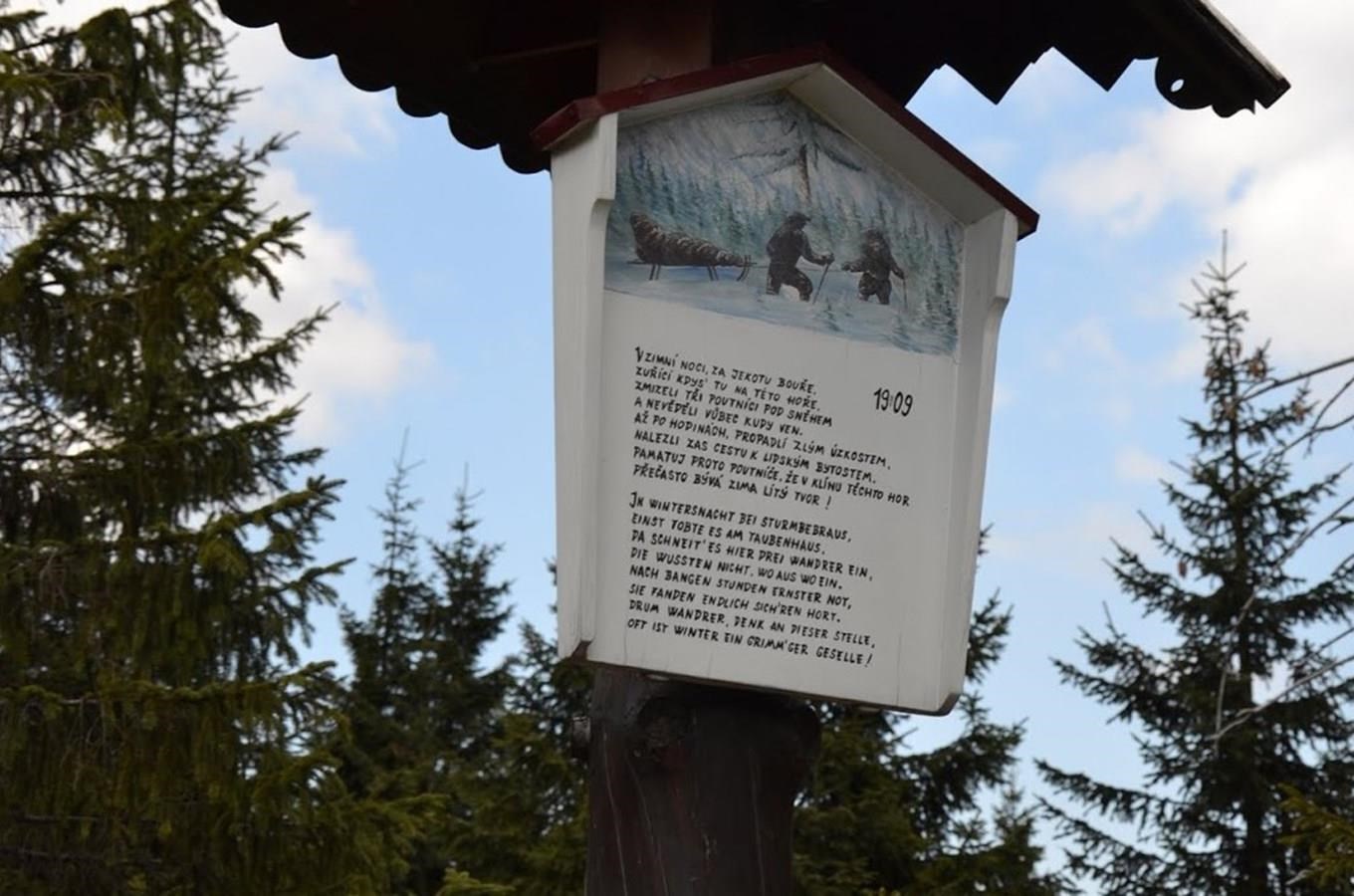 Bílá smrt v sedle Holubníku – památník nepodařeného sáňkařského výletu