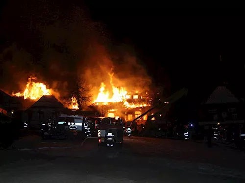  Pri požáru zasahovalo celkem 70 hasicu 