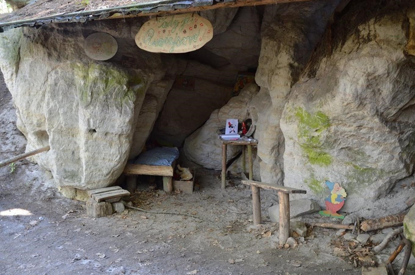 Rumcajsova jeskyně pod hradem Brada