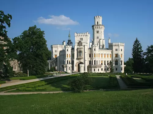 Anglický park u zámku v Hluboké nad Vltavou, který založili Schwarzenbergové