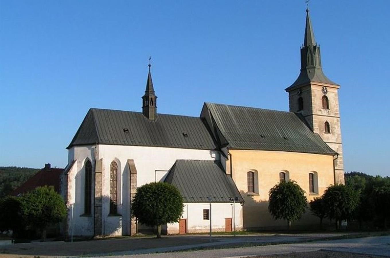 Kostel sv. Ottona v Deštné